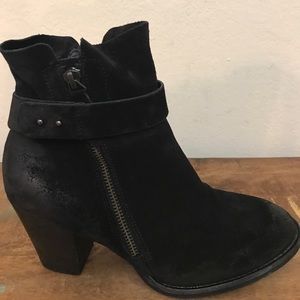 PAUL GREEN Dallas Black Suede Size 8